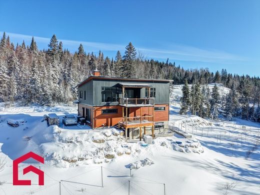 Country House in Lantier, Laurentides