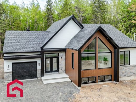Country House in Saint-Colomban, Laurentides