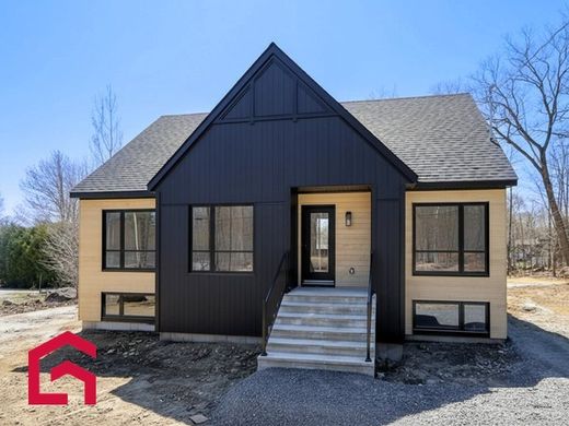 Köy evi Sainte-Sophie, Laurentides