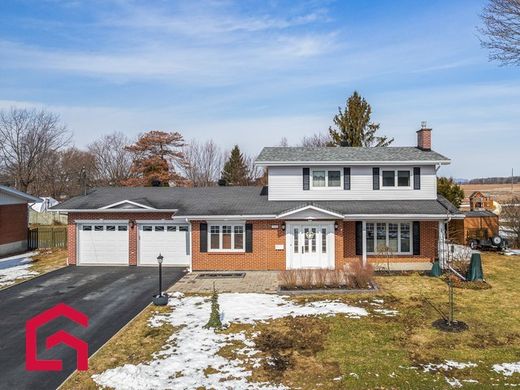 Köy evi Farnham, Montérégie