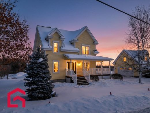 Landsitz in Brownsburg-Chatham, Laurentides