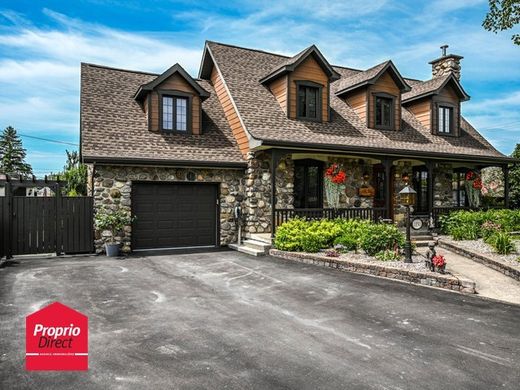 Casa de campo en Laval, Laval Region