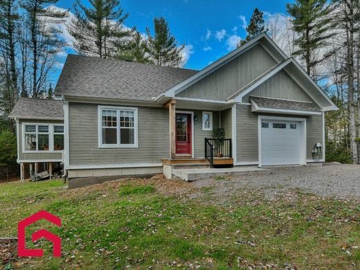 Country House in Gore, Laurentides