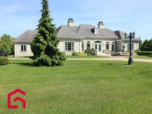 Landsitz in Carignan, Montérégie