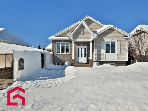 Country House in Mirabel, Laurentides