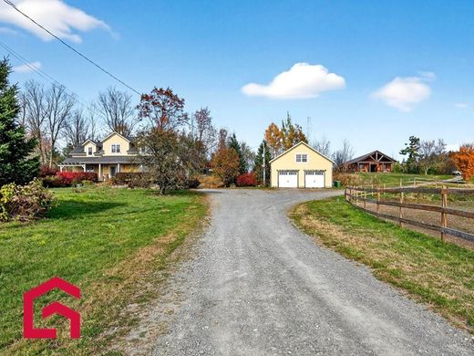 농장 / Lochaber, Outaouais