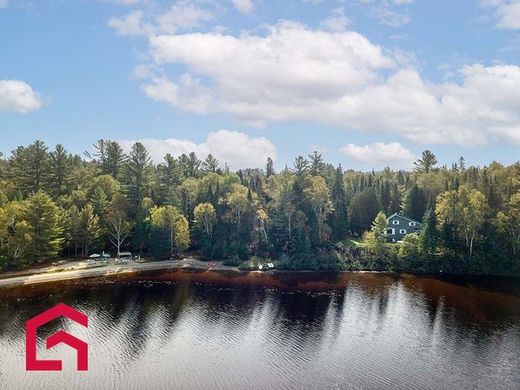 Country House in Nominingue, Laurentides