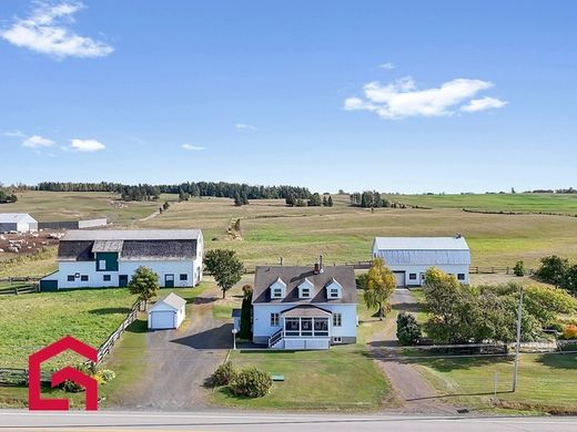 Country House in Rimouski, Bas-Saint-Laurent