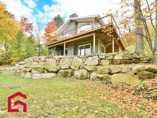 Casale a Saint-Adolphe-d'Howard, Laurentides
