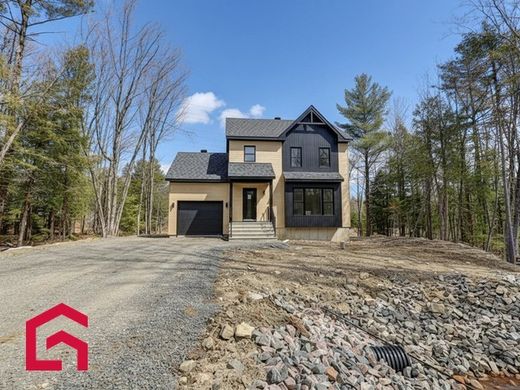 Country House in Saint-Colomban, Laurentides