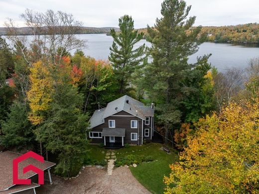 Country House in Beaux-Rivages--Lac-des-Écorces--Val-Barrette, Laurentides