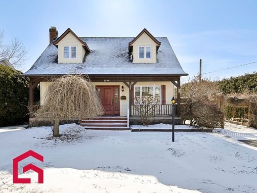 Casale a Mont-Saint-Hilaire, Montérégie