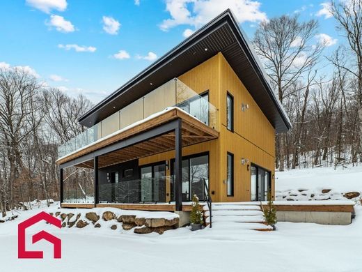 Landsitz in Saint-Adolphe-d'Howard, Laurentides