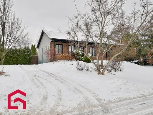 Εξοχική κατοικία σε Mont-Saint-Hilaire, Montérégie