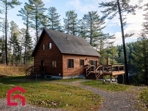 Casa de campo en Lac-du-Cerf, Laurentides