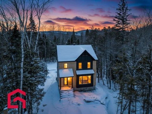 Propriété de campagne à Sainte-Adèle, Laurentides
