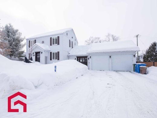 Country House in Val-d'Or, Abitibi-Témiscamingue