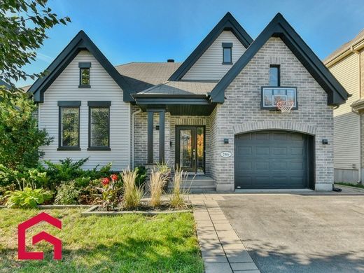 Εξοχική κατοικία σε Sainte-Marthe-sur-le-Lac, Laurentides