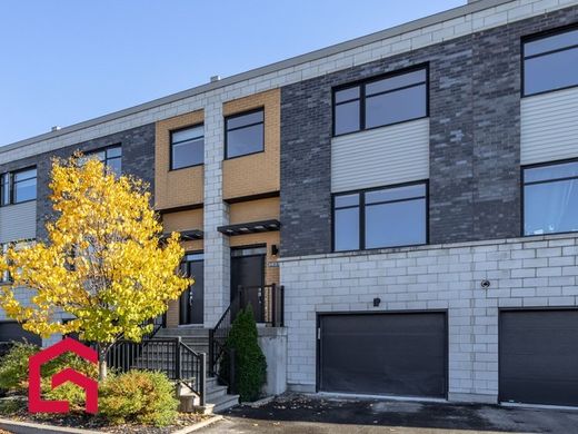 Casa de campo en Laval, Laval Region