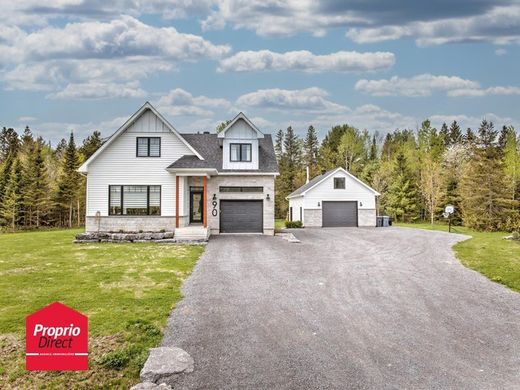 Country House in Saint-Jean-de-Matha, Lanaudière