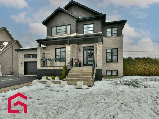 Εξοχική κατοικία σε Sainte-Marthe-sur-le-Lac, Laurentides