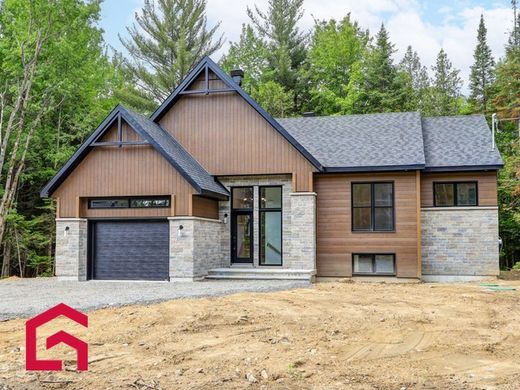 Country House in Saint-Colomban, Laurentides