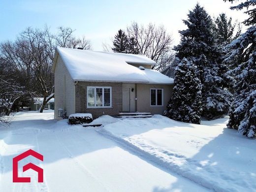 Country House in Mont-Saint-Hilaire, Montérégie