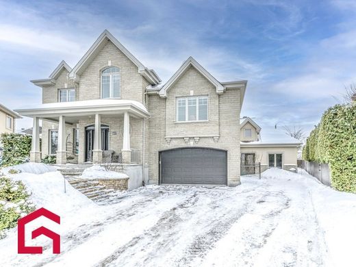 Country House in Mont-Saint-Hilaire, Montérégie