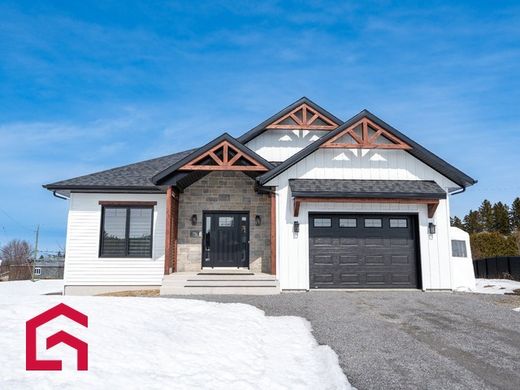 Country House in Rimouski, Bas-Saint-Laurent
