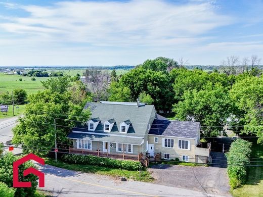 Country House in Mirabel, Laurentides