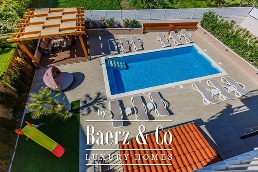 Townhouse for sale in Kaštela