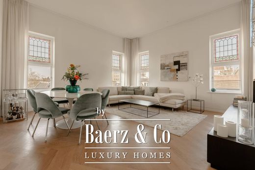 Daire Amsterdam, Gemeente Amsterdam