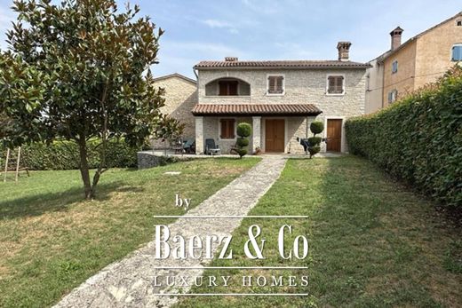 Luxury home in Pazin, Grad Pazin