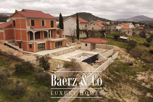 Casa adosada en Šibenik, Grad Šibenik