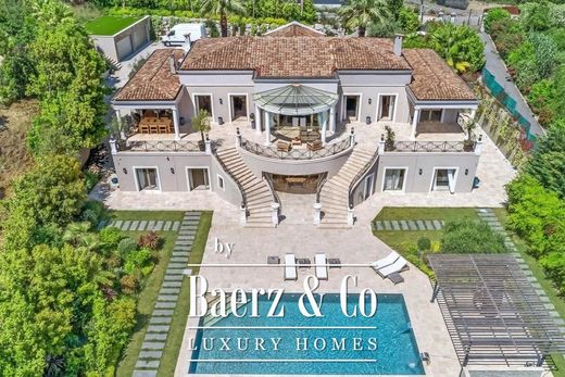 Mougins, Alpes-Maritimesの高級住宅