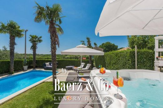 Twee-onder-een-kapwoning in Sveti Lovreč, Istria