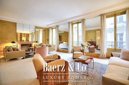 シャトレ・レ・アール、ルーヴル - チュイルリー、パレ・ロワイヤル, Parisのアパートメント