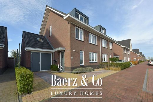 Mansion in Wilnis, Gemeente De Ronde Venen