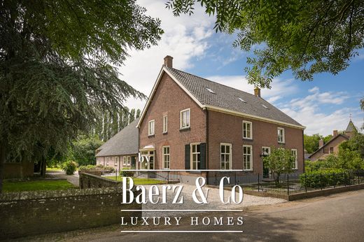 Farmhouse in Hurwenen, Gemeente Maasdriel
