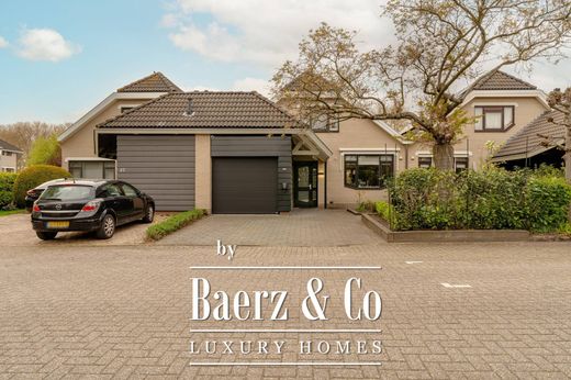 Villa in Badhoevedorp, Gemeente Haarlemmermeer