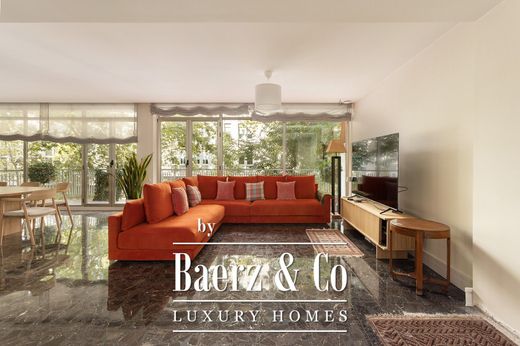 Apartment / Etagenwohnung in Barcelona, Provinz Barcelona