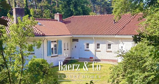 Villa for sale in Bloemendaal