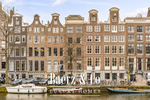 Lüks ev Amsterdam, Gemeente Amsterdam