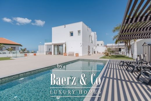 Villa in Adeje, Province of Santa Cruz de Tenerife