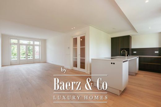 Apartment / Etagenwohnung in Amsterdam, Gemeente Amsterdam