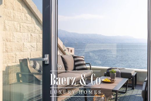 Luxury home in Postira, Split-Dalmatia