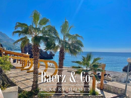 Attico a Budua, Budva