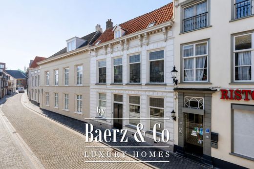 Mansion in Bergen op Zoom, Gemeente Bergen op Zoom
