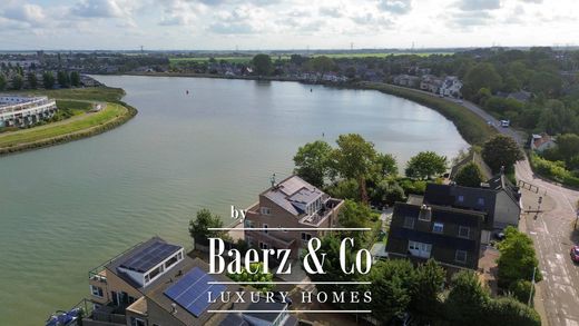 Villa in Krimpen aan de IJssel, Gemeente Krimpen a/d IJssel