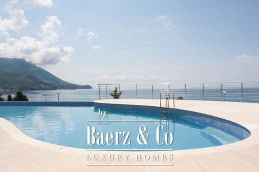 Attico a Budua, Budva